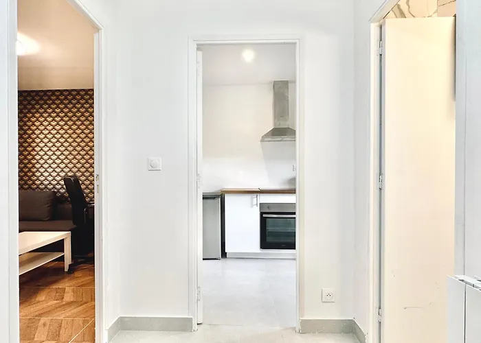 Fourside Deluxe Apartments In Le Bourget